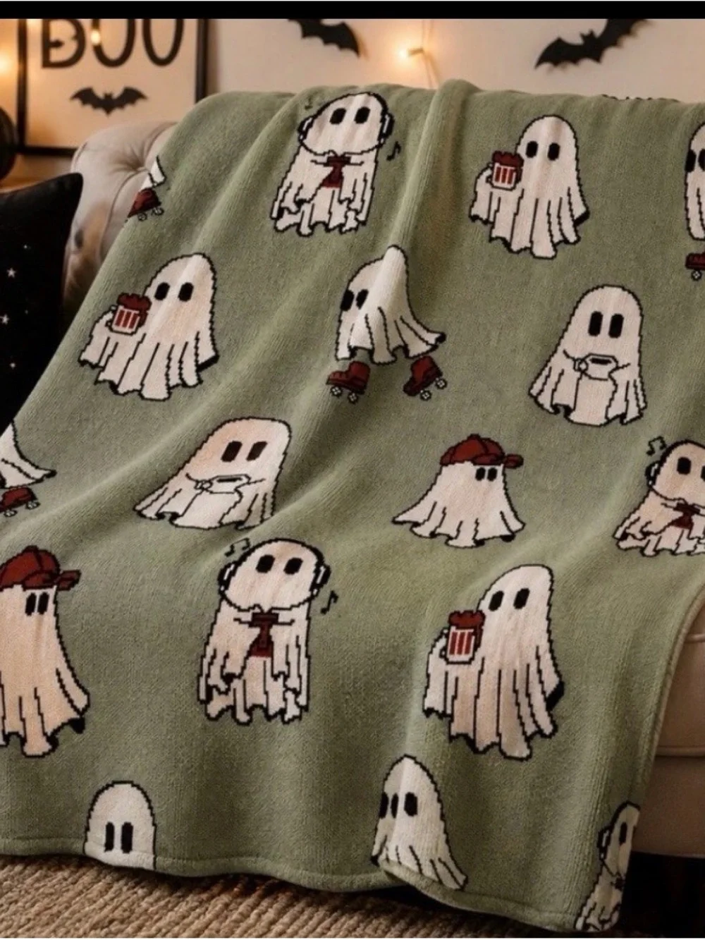 Goblin&ghoul Ghost Throw Blanket - Sage Green 50x70
